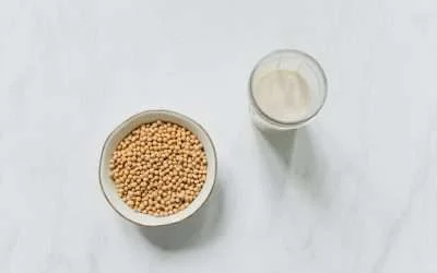 THE TRUTH ABOUT SOY – Is Soy Good For You? (Nutritionist Explains)